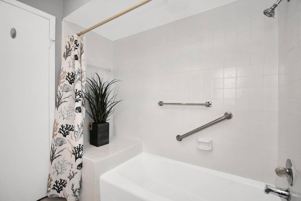 Double Master Suites Condo Near Med Ctr, Nrg Arena 2 Houston Exterior foto